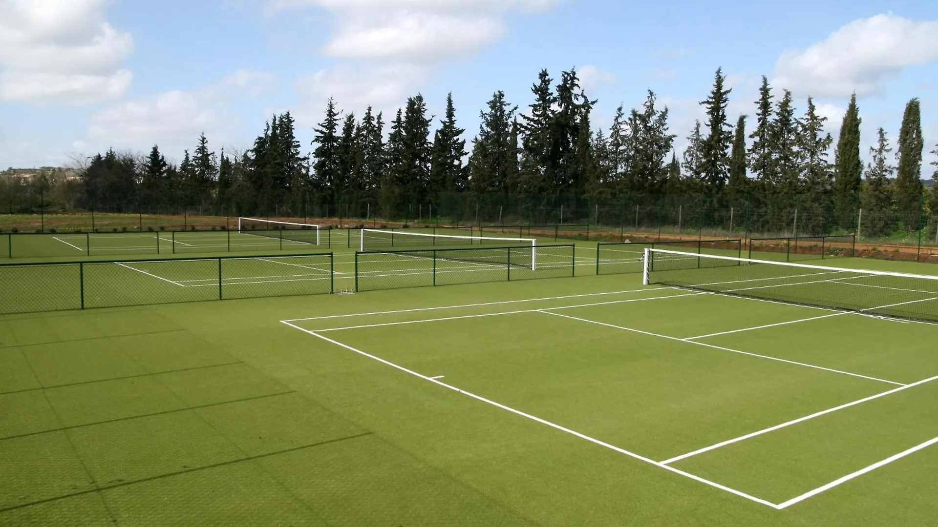 ****  Amendoeira Golf Resort Armação de Pêra البرتغال